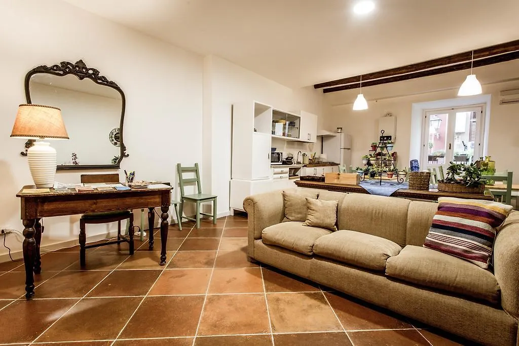 Apartment Dietro La Cattedrale Palermo Bed & Breakfast