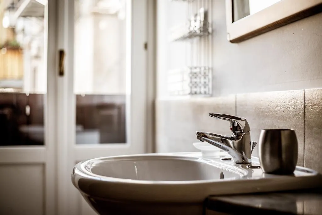 Apartment Dietro La Cattedrale Palermo Bed & Breakfast