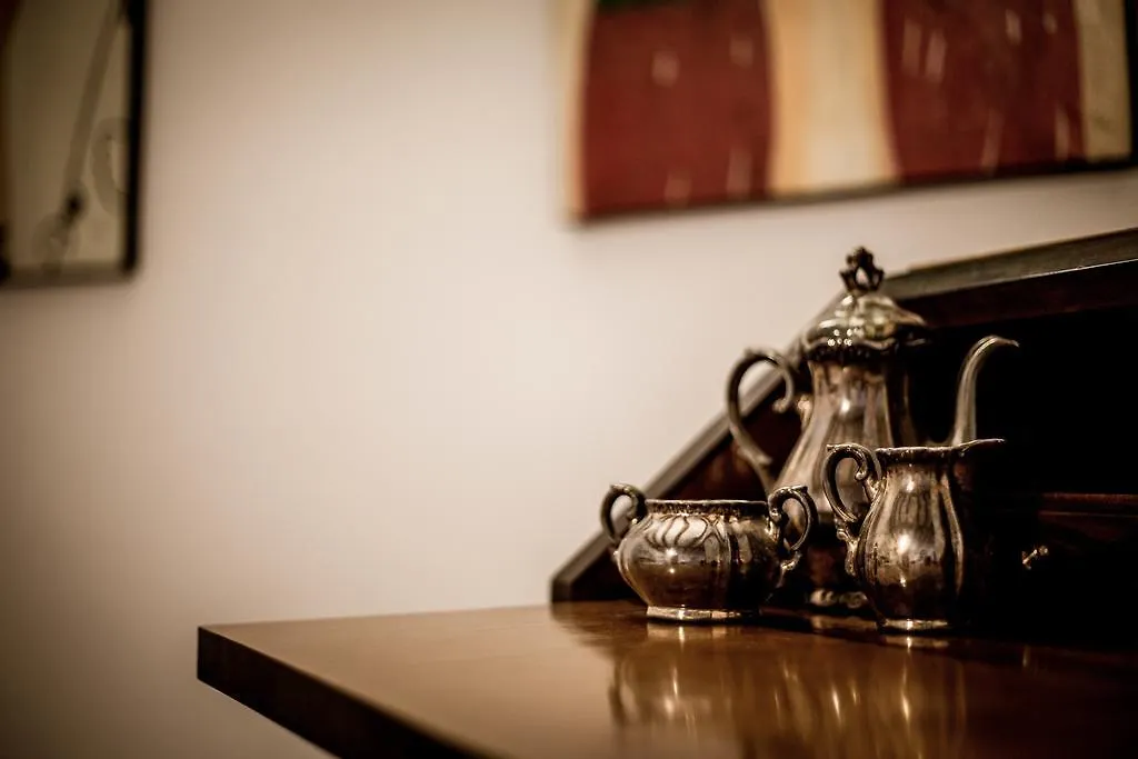 Apartment Dietro La Cattedrale Palermo Bed & Breakfast