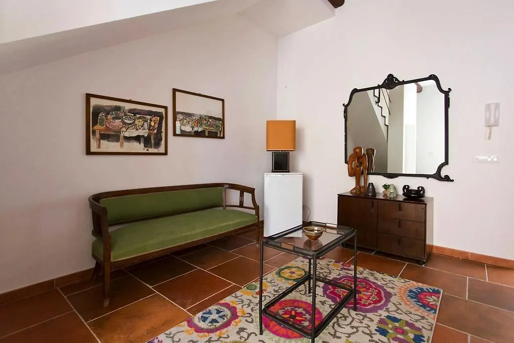 Apartment Dietro La Cattedrale Palermo 3*,